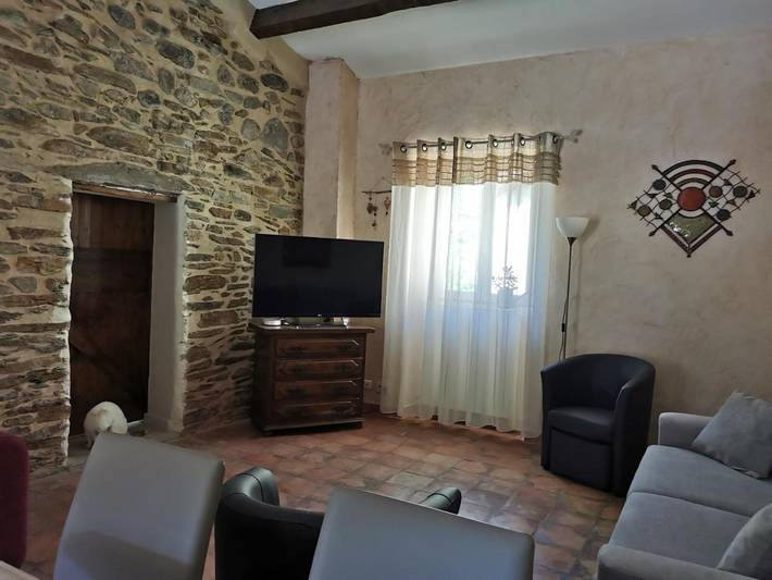 Gîte pour 4 personnes, avec jardin ainsi que vue et piscine à Le Martinet - 2