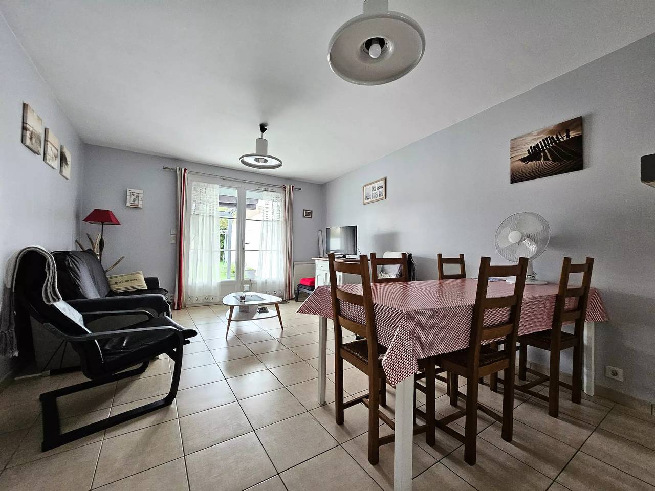 House 5 People in L'Aiguillon-sur-Mer, Fontenay-le-Comte
