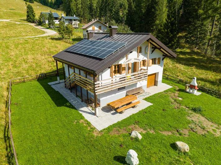 Chalet pour 8 personnes, avec vue et jardin, animaux acceptés