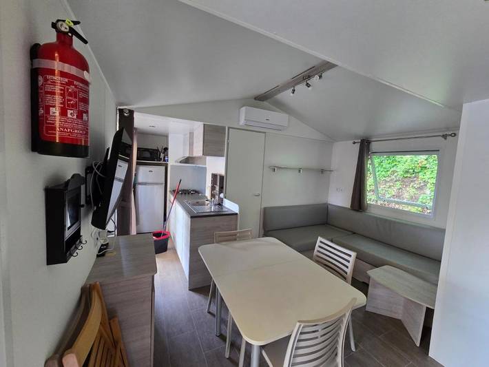 Camping pour 6 personnes, avec terrasse et piscine, animaux acceptés à Saint-Georges-de-Didonne - 3