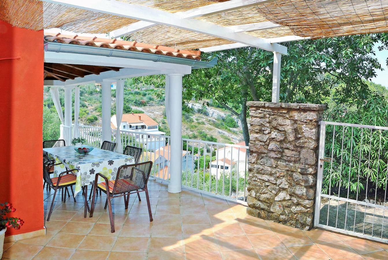2-Zimmer-Haus mit Terrasse und Meerblick Sali, Dugi otok K-16128 in Sali, Dugi Otok