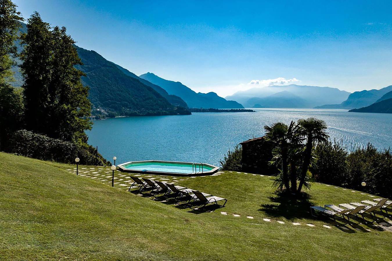 Villa Olgiasca in Olgiasca, Colico