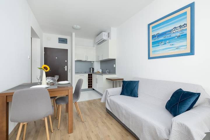 Ferienwohnung für 4 Personen, mit Whirlpool und Garten sowie Sauna in Sarbinowo