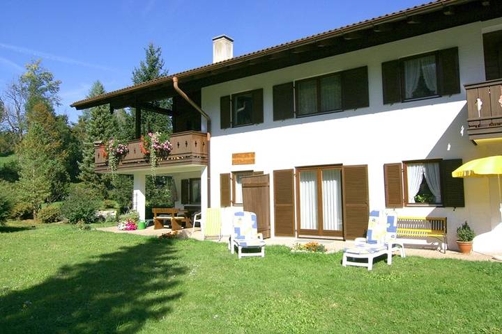Ferienwohnung für 4 Personen, mit Terrasse und Garten in Schönau am Königssee