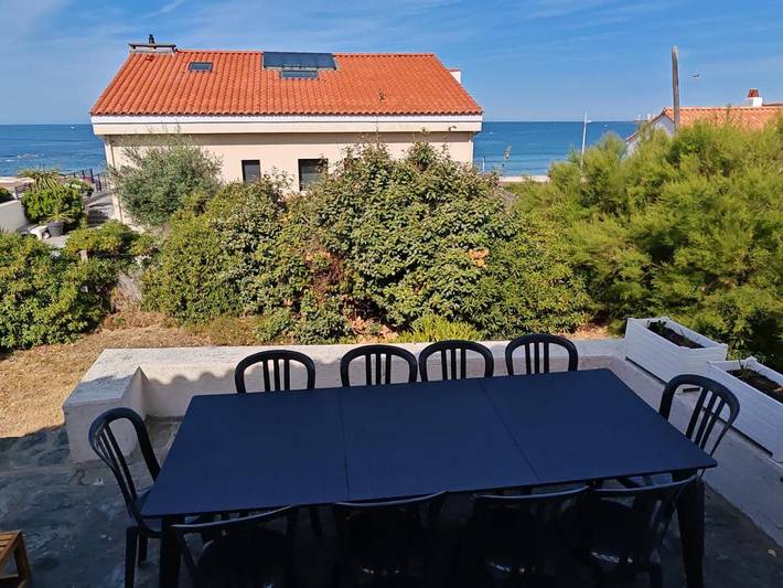 Location de vacances pour 10 personnes, avec vue ainsi que terrasse et jardin dans Plage de Tanchet - 2