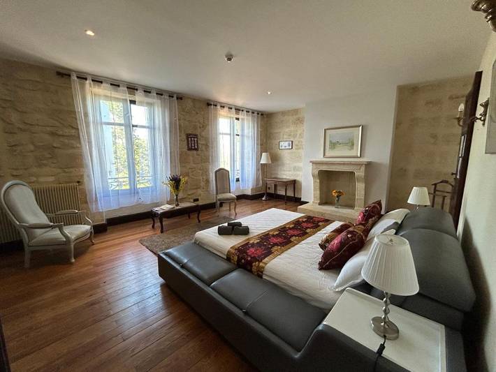 Hôtel pour 2 personnes, avec Terrasse et Jardin ainsi que Vue sur le lac et Vue à Virsac
