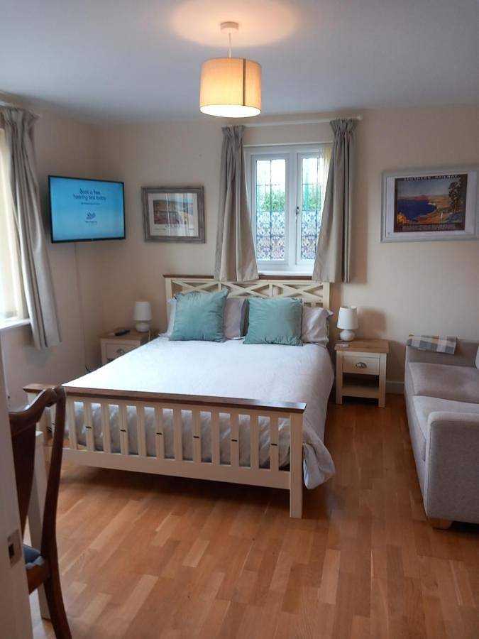 Bed and breakfast for 3 people, with garden in Dorset