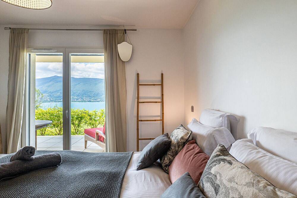Appartement entier, Eos – Superbe appart vue lac, 2 ch, parking in Veyrier-du-Lac, Région d'Annecy