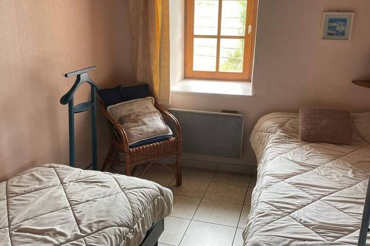 Gîte authentique, animaux admis - 4 pers. in Bourbon-l'Archambault, Allier