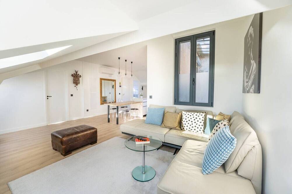 Entire apartment, Monaco Border - 100% new with see view in Beausoleil, Nice region