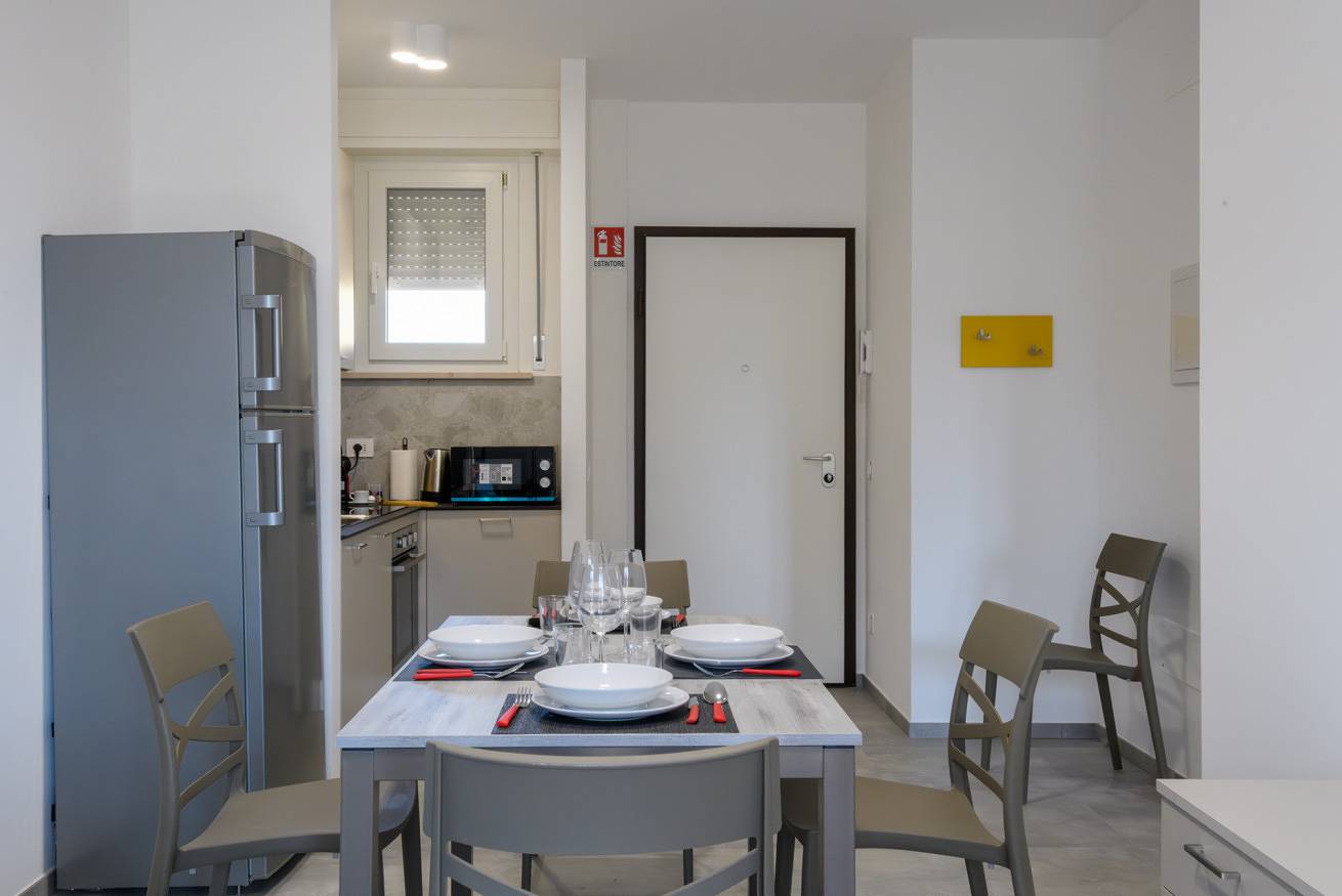 Ganze Wohnung, Ferienwohnung für 2 Personen mit Balkon/Terrasse in Marotta, Mondolfo und Umgebung