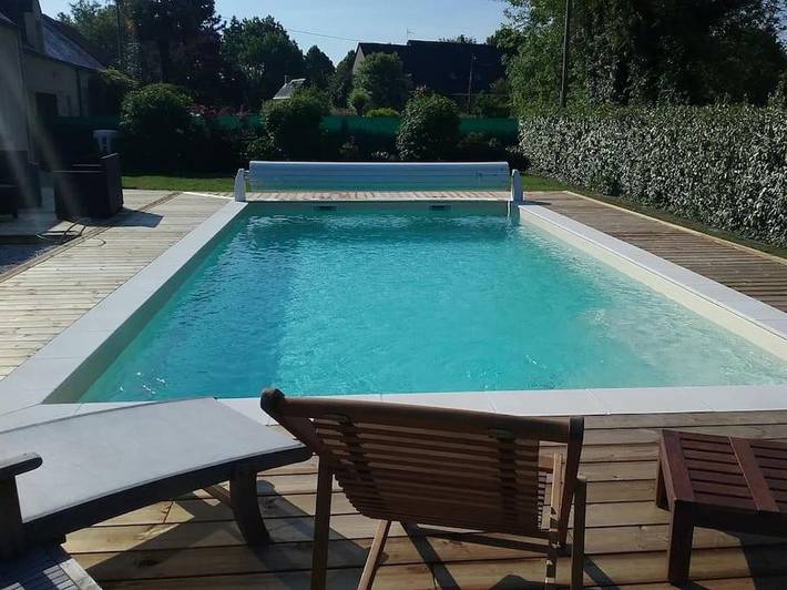 Location de vacances pour 6 personnes, avec Terrasse ainsi que Jardin et Piscine à Manvieux