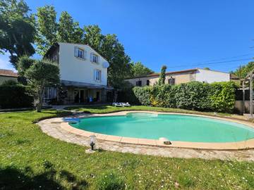 Gîte pour 10 personnes, avec piscine ainsi que jardin et terrasse à Canet