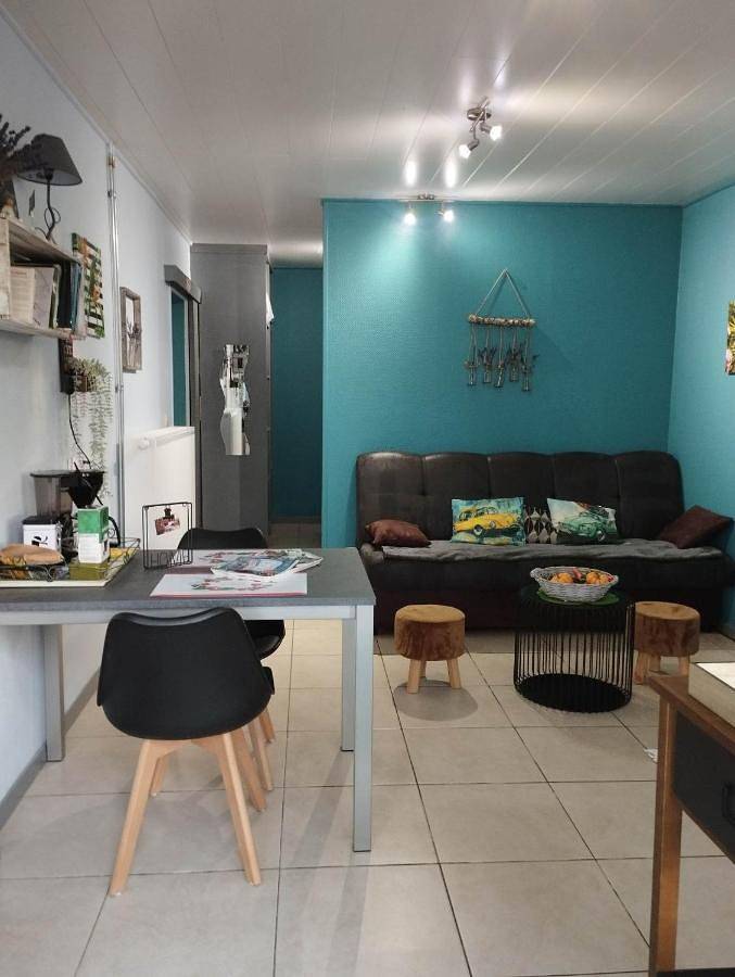 Gîte pour 2 personnes, avec jardin et vue dans Foy-Notre-Dame - 4