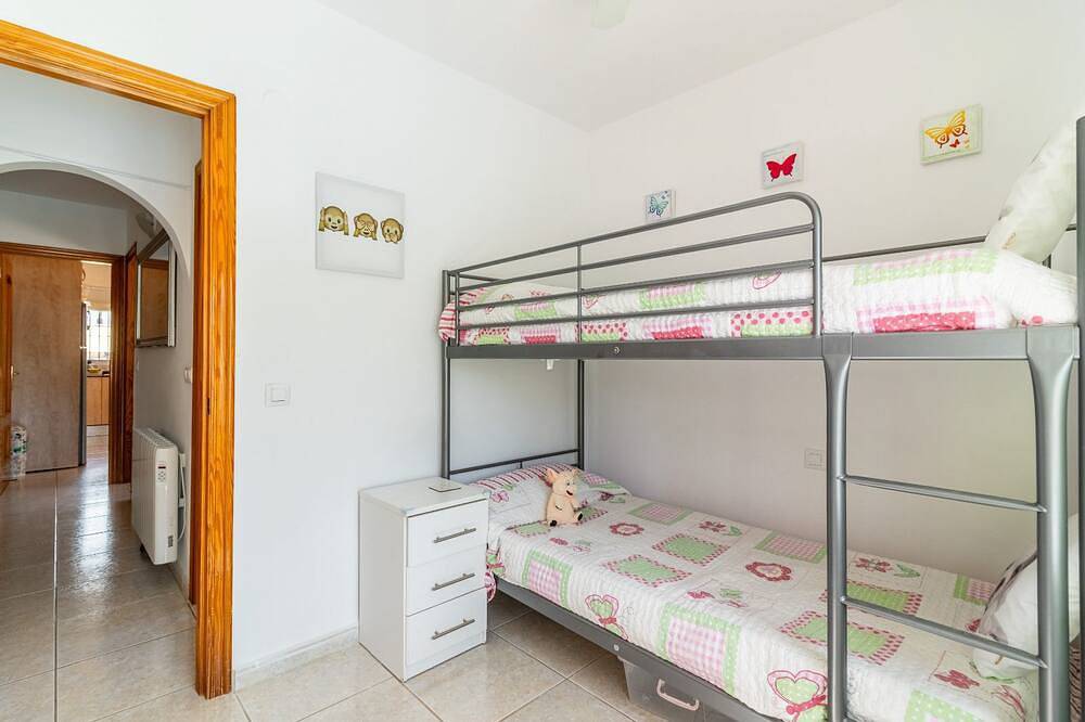 Beautiful family villa with pool and guest house in Busot, Costa Blanca