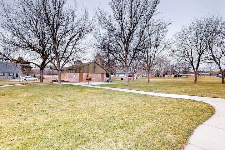 Vacation rental for 5 people, with terrace and yard, with pets in Boise