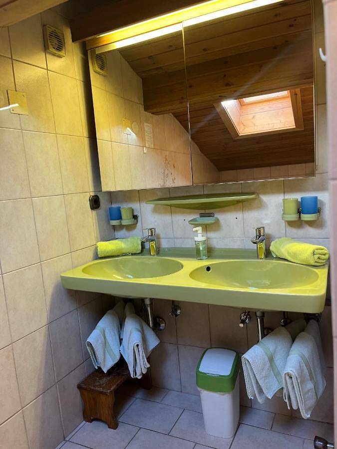 Ganze Wohnung, Apartment with Balcony in Stubaier Alpen, Mutters
