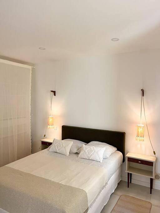 Appartement entier, Apartment - Ground Floor in Marseille, Région de Marseille