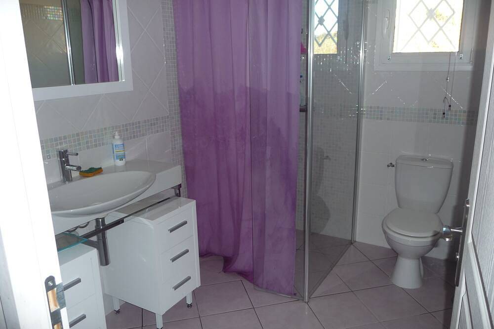 La Londe Les Maures  : Villa Avec Piscine -8 Pers-Vue Mer-Proche- Golf Valcros- in La Londe-les-Maures, Côte méditerranéenne (France)