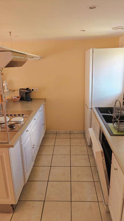 Location de vacances pour 4 personnes, avec terrasse ainsi que jardin et vue à Vaux-en-Beaujolais - 4