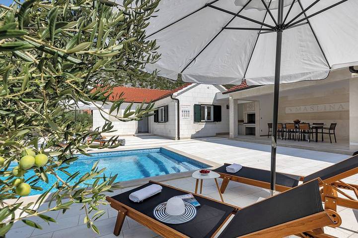 Hotel für 8 Personen, mit Garten - 1