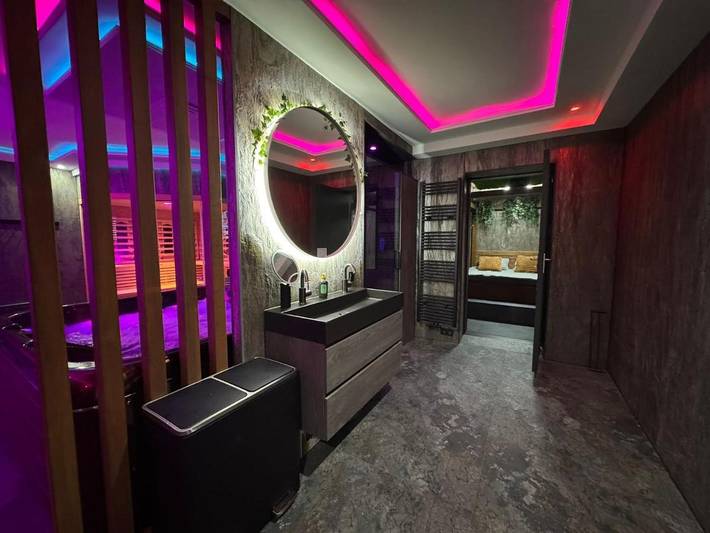 Apartamento para 2 personas, con sauna además de jacuzzi y jardín en Róterdam