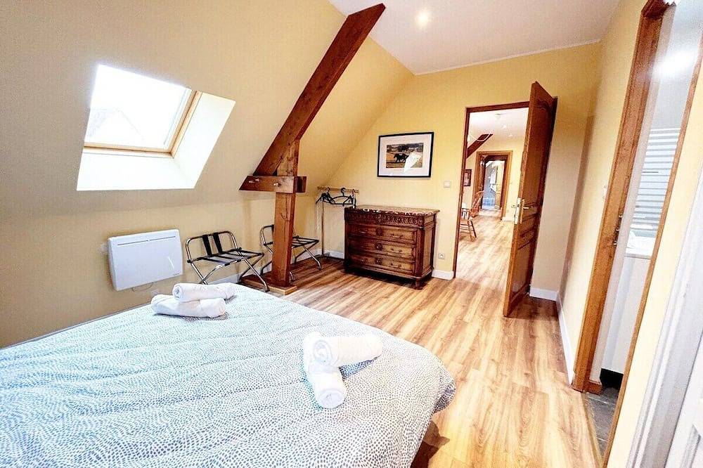 Apartamento entero, La Longère T3 - Golf - Parking - Wifi - 4 Pers in Bellême, Parc naturel régional du Perche