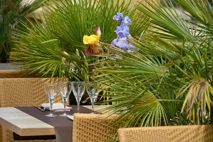 Hôtel pour 2 personnes, avec Terrasse et Jardin à Gondrin