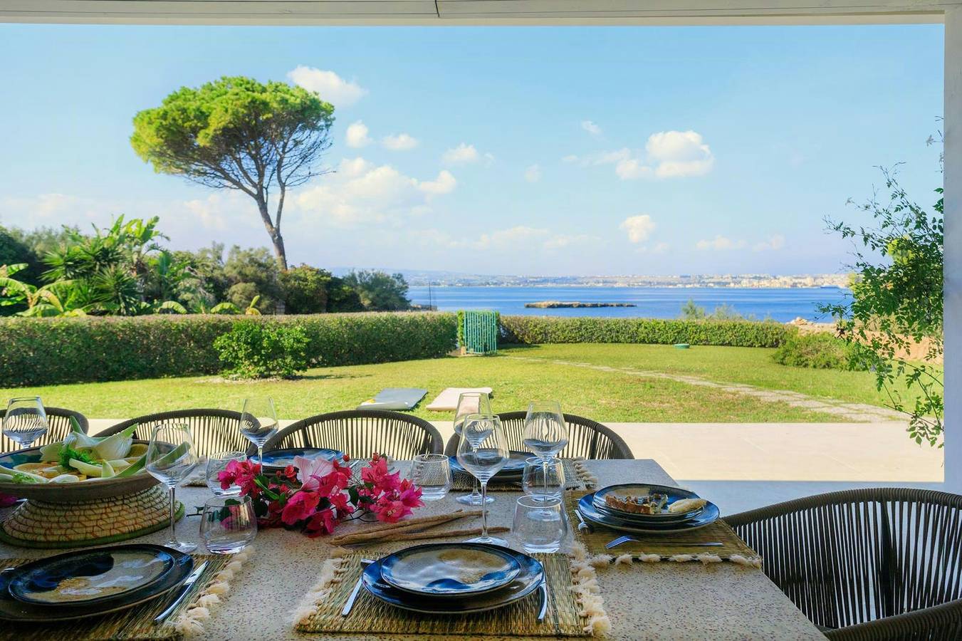 Ganze Wohnung, Haus mit Blick auf Ortigia und Zugang zum Meer in Isola (Italien), Syrakus