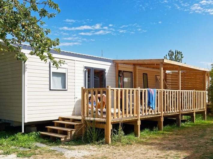 Camping pour 6 personnes, avec terrasse et piscine à Saint-Lunaire