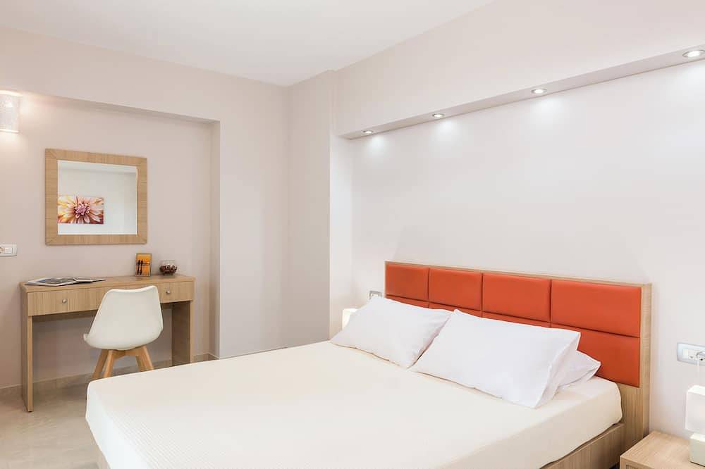 Ganze Wohnung, Bright, Modern Flat next to Beach & near Platanias in Gerani, Chania und Umgebung