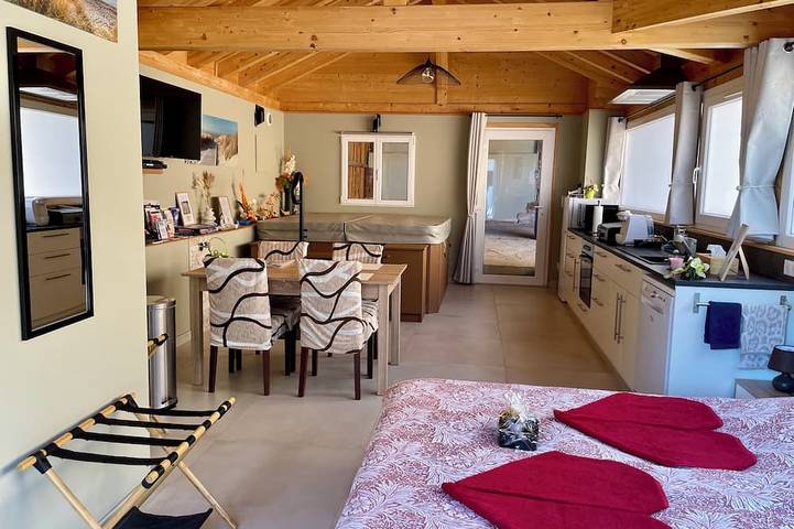 Gîte pour 2 personnes, avec jacuzzi et terrasse à Bouxwiller - 2