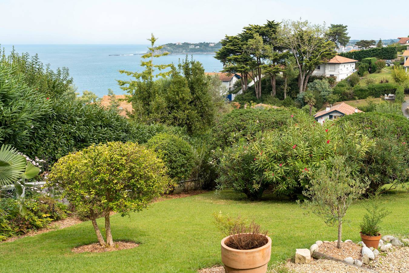 Apartamento entero, Apartamento 'Entre Tierra y Mar' con vistas al mar, terraza privada y Wi-Fi in Ciboure, Region de Bayona