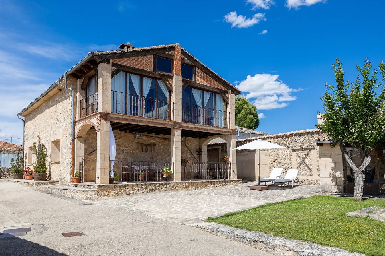 Vakantiehuis voor 11 Personen in Pedraza, Segovia Provincie