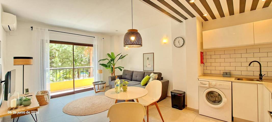 Gîte pour 3 personnes, avec piscine à Moraira - 2