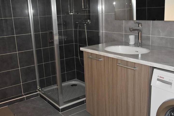 Gîte pour 4 personnes, avec terrasse à Bozel - 4