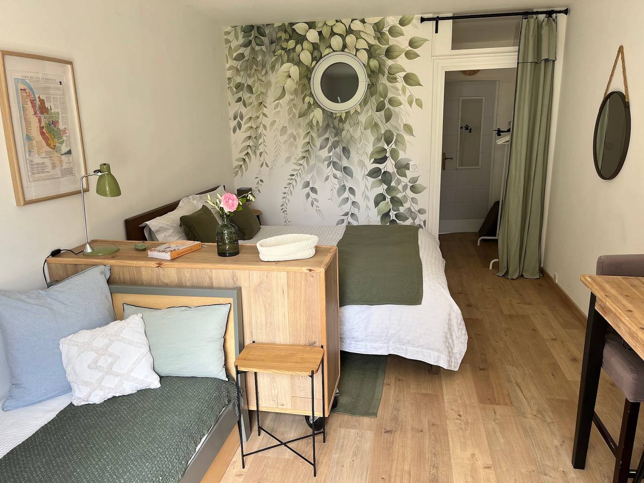 Entire apartment, 'Bord'Eau - Charm and Nature' Apartment with Private Terrace, Shared Garden, and Wi-Fi in Saint-André-de-Cubzac, Blaye region
