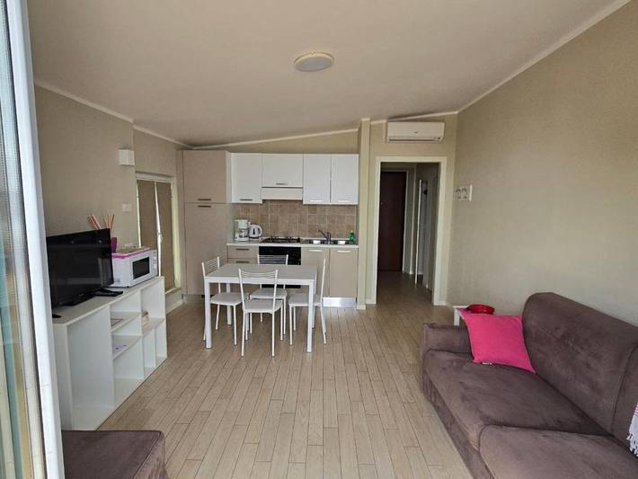Ferienhaus für 3 Personen, mit Seeblick und Garten sowie Ausblick am Gardasee - 2