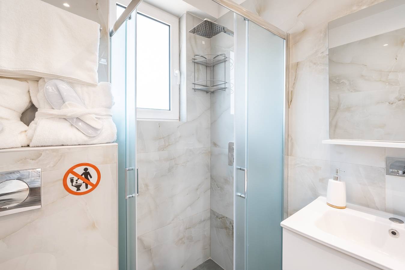 Appartement 'Velvet 2' met Uitzicht op de Bergen, Wifi en Airconditioning, foto 14