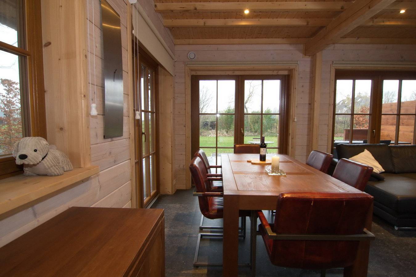 Spacious 6-person wooden house with a hot tub, sauna and veranda in Overijssel in Den Ham, Twente
