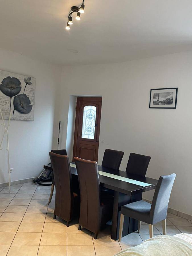 Appartement entier, Grand T2 sur Cour in Aufferville, Seine-et-Marne