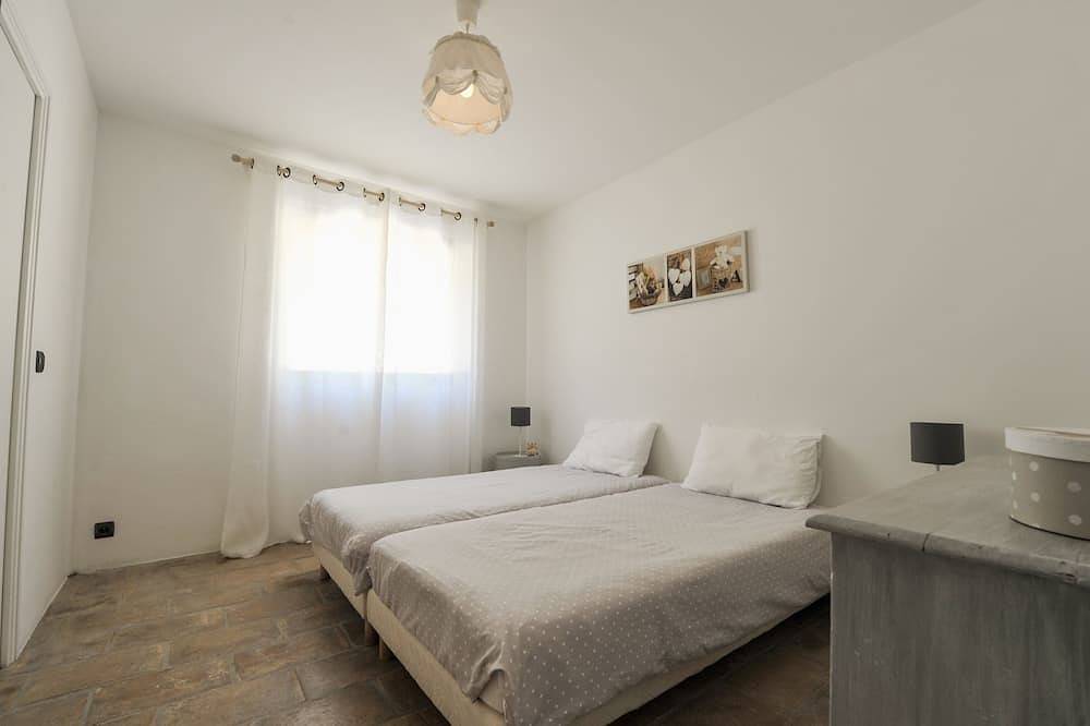 Villa Lou Bres bis, 160m2 pool 4 bedrooms in Cassis, Nationalpark Calanques