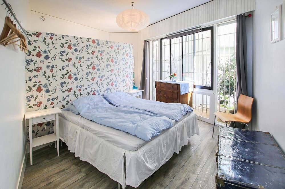 Entire apartment, Awesome apartment in Sete with Wifi in Sete, Côte d'Améthyste