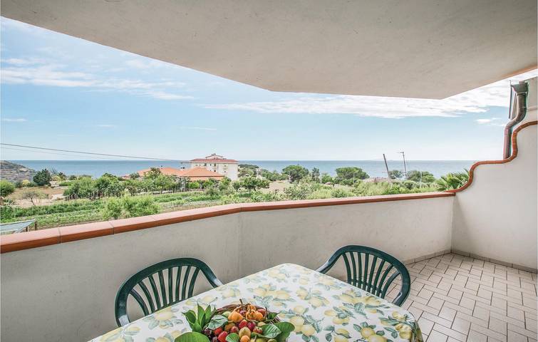 Appartamento intero, Ritiro sulla spiaggia: Piscina, terrazza, parcheggio in Santa Maria Vibo Valentia, Ricadi (comune)