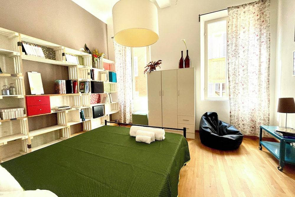 Entire apartment, B&B St. Euphemia House in Modena, Modena Province