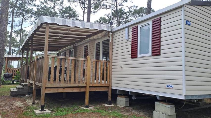Camping pour 4 personnes, avec jardin et piscine, adapté aux familles