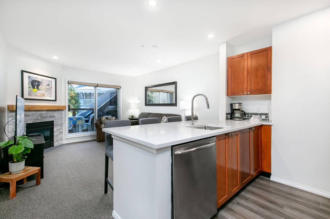 Apartamento entero, 1Br Townhome with private hot tub and pool. Gr100 in Whistler, Whistler Blackcomb