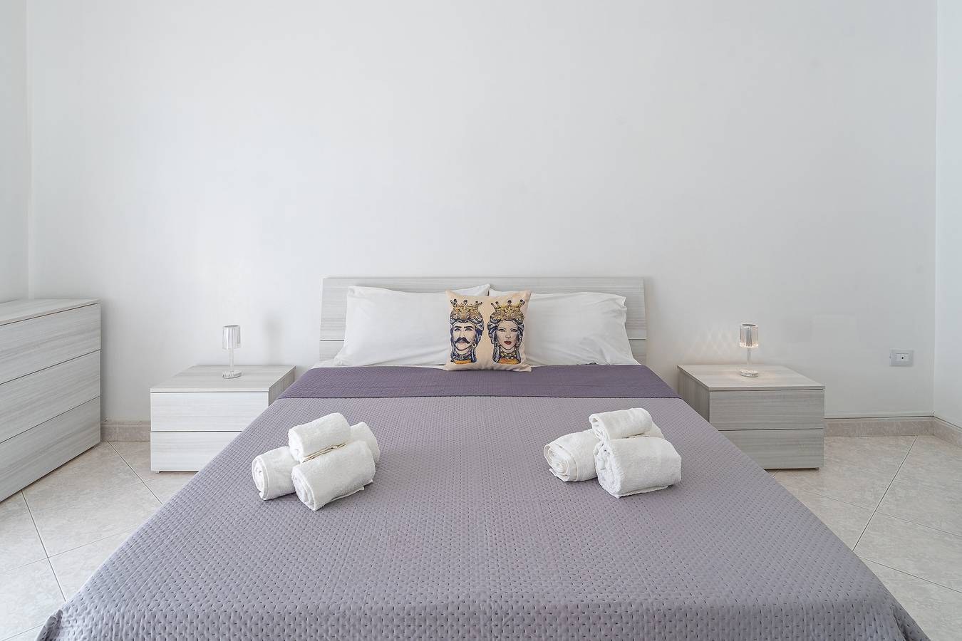 Entire apartment, Apartment 'La Residenza Di Adamo' with Balcony, Wi-Fi and Air Conditioning in Syracuse, Syracuse Province