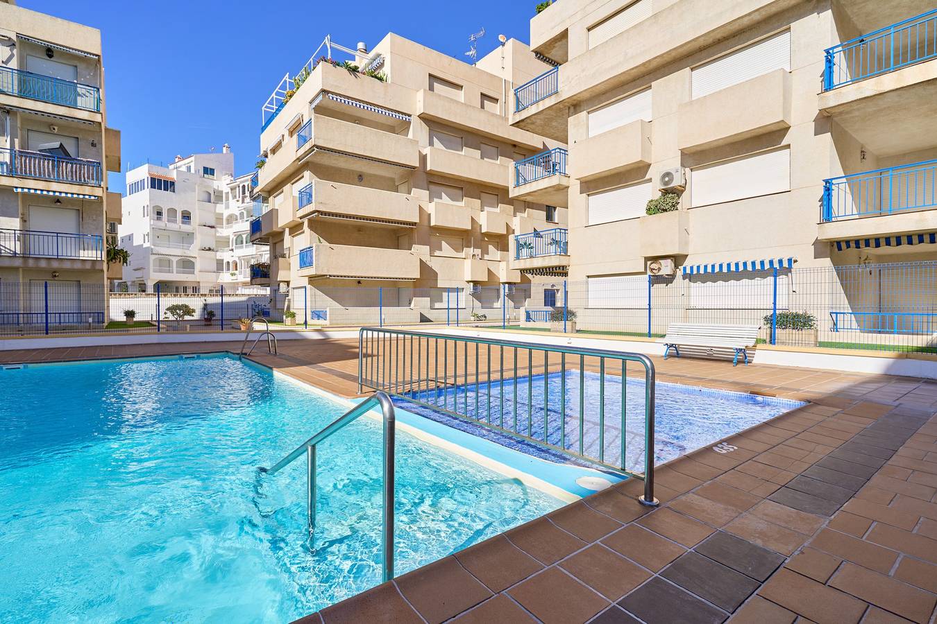 Ganze Wohnung, Ferienwohnung 'Beachfront Los Novos La Herradura' mit Meerblick, Wi-Fi und Klimaanlage in La Herradura, Almuñecar