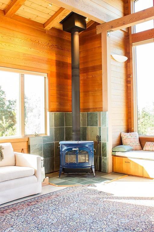 Vacation rental for 8 people, with balcony and yard in Marin County